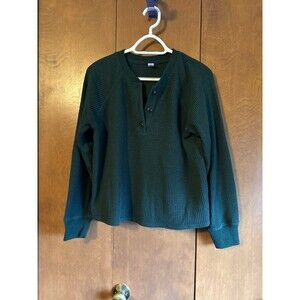 Old Navy women’s long sleeve